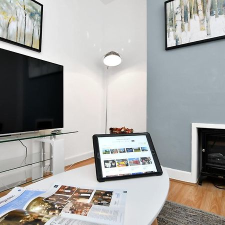 Xclusive Living Stay Near Airport & Nec, The Whitecroft Sheldon  Exterior photo