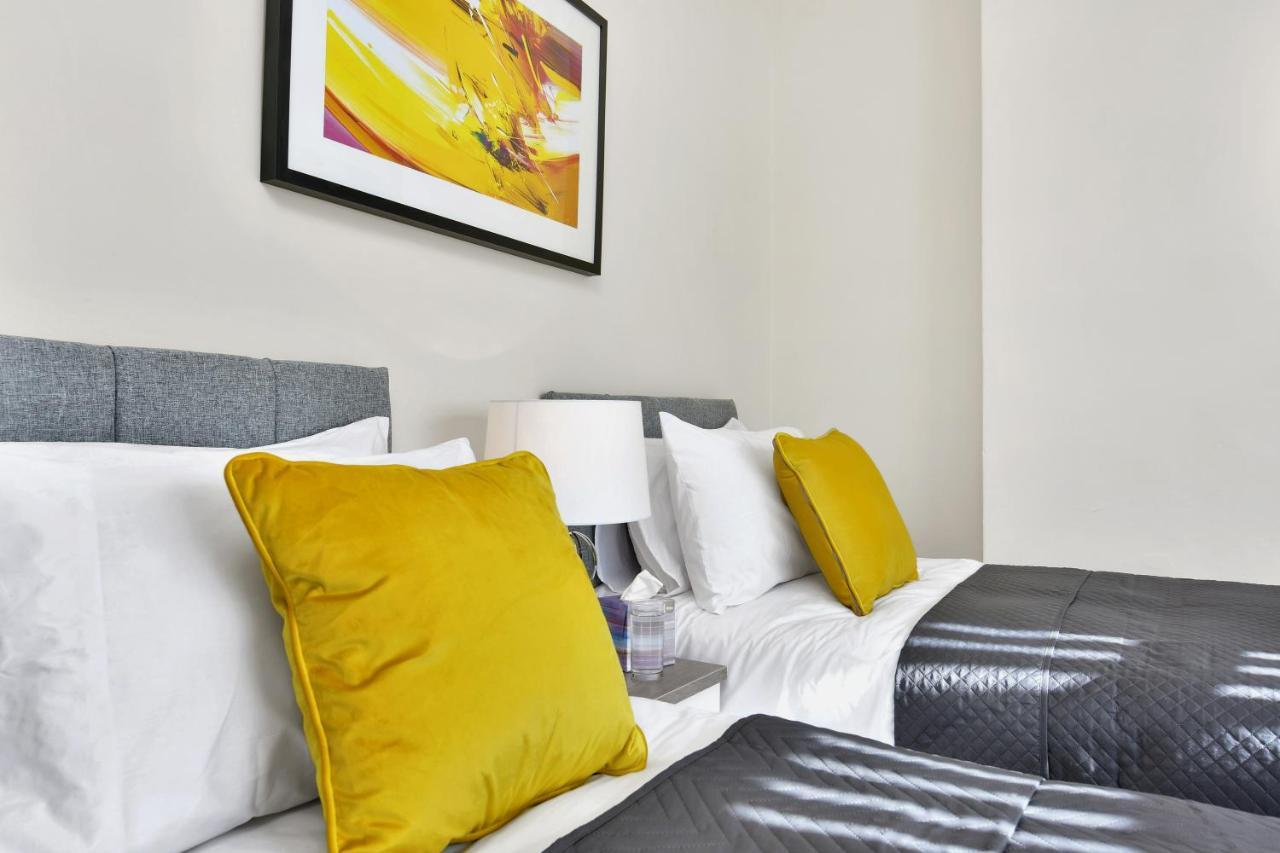 Xclusive Living Stay Near Airport & Nec, The Whitecroft Sheldon  Exterior photo