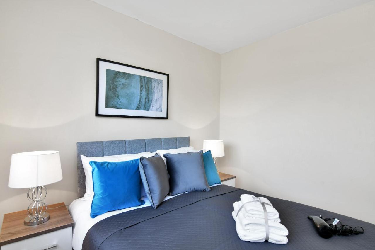 Xclusive Living Stay Near Airport & Nec, The Whitecroft Sheldon  Exterior photo