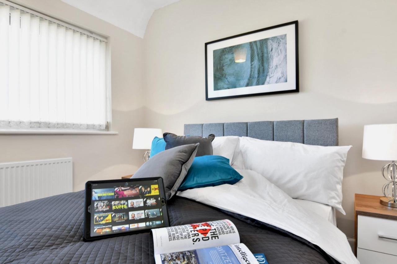 Xclusive Living Stay Near Airport & Nec, The Whitecroft Sheldon  Exterior photo