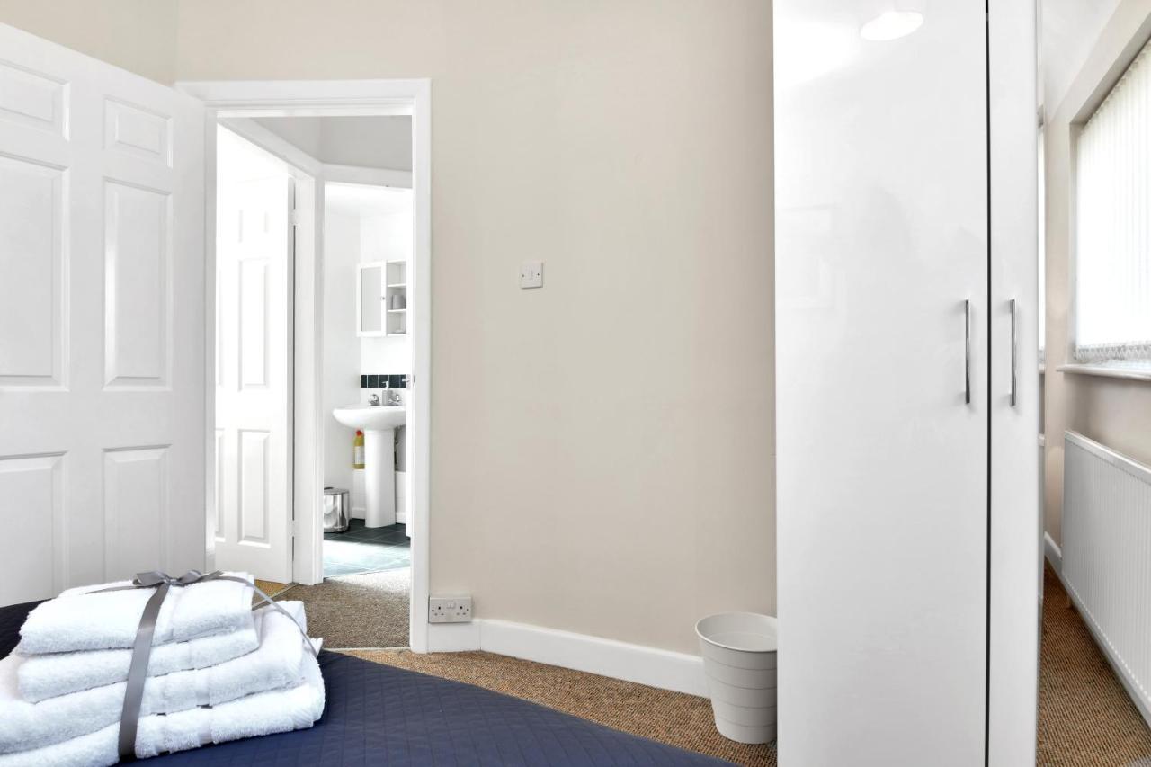 Xclusive Living Stay Near Airport & Nec, The Whitecroft Sheldon  Exterior photo