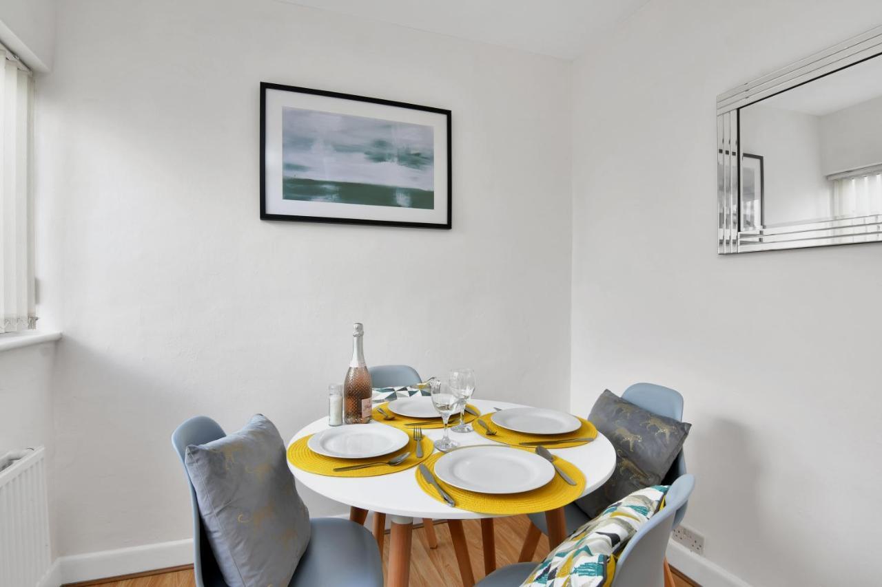 Xclusive Living Stay Near Airport & Nec, The Whitecroft Sheldon  Exterior photo