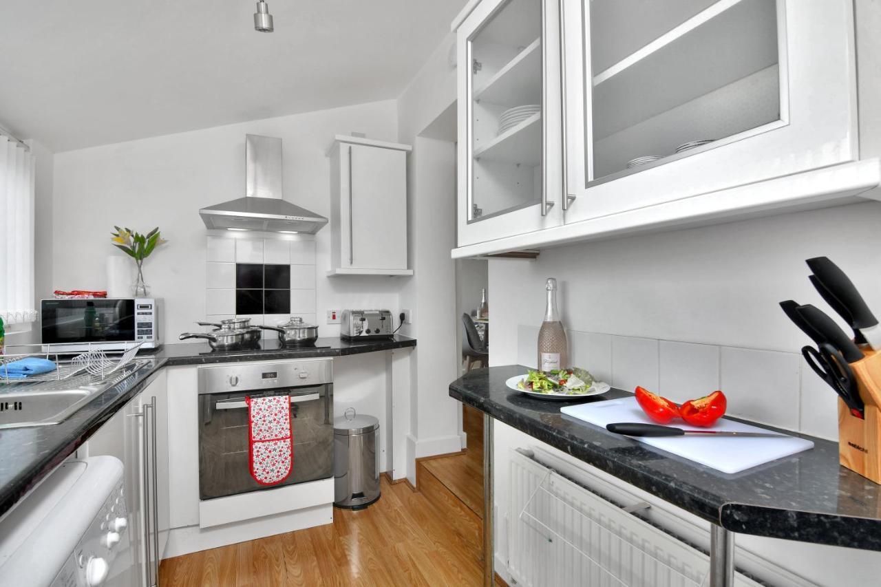 Xclusive Living Stay Near Airport & Nec, The Whitecroft Sheldon  Exterior photo