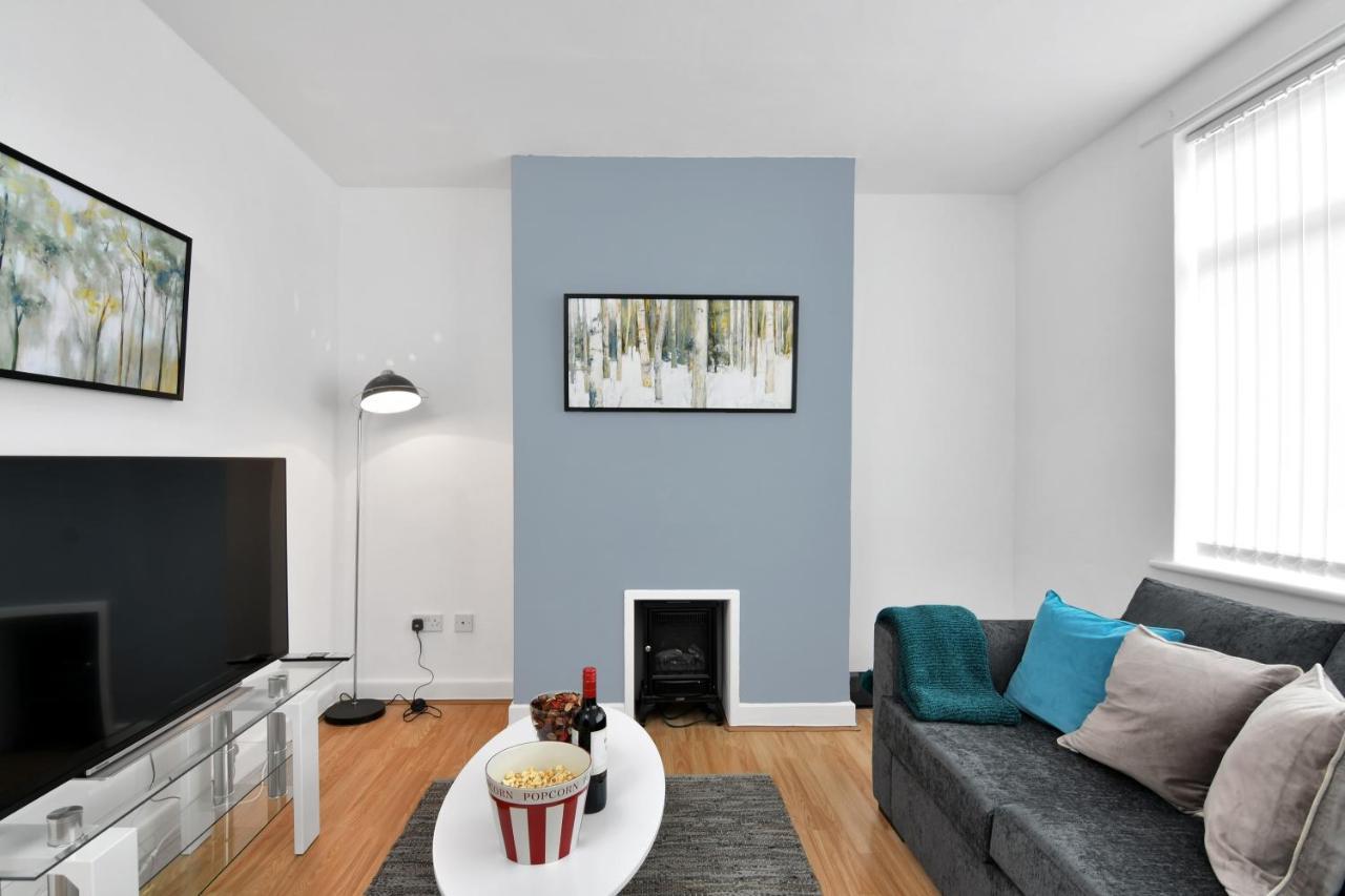 Xclusive Living Stay Near Airport & Nec, The Whitecroft Sheldon  Exterior photo