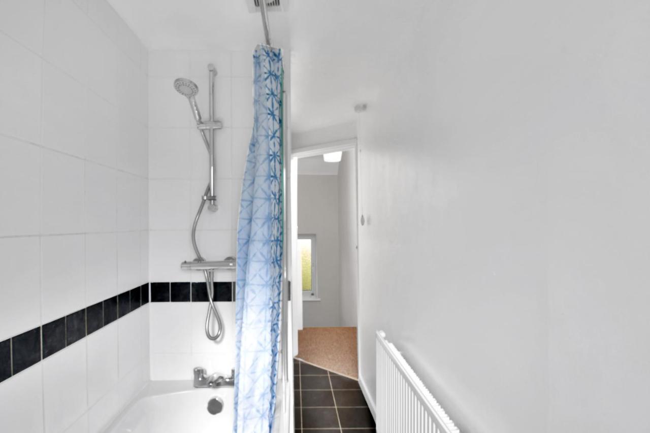Xclusive Living Stay Near Airport & Nec, The Whitecroft Sheldon  Exterior photo
